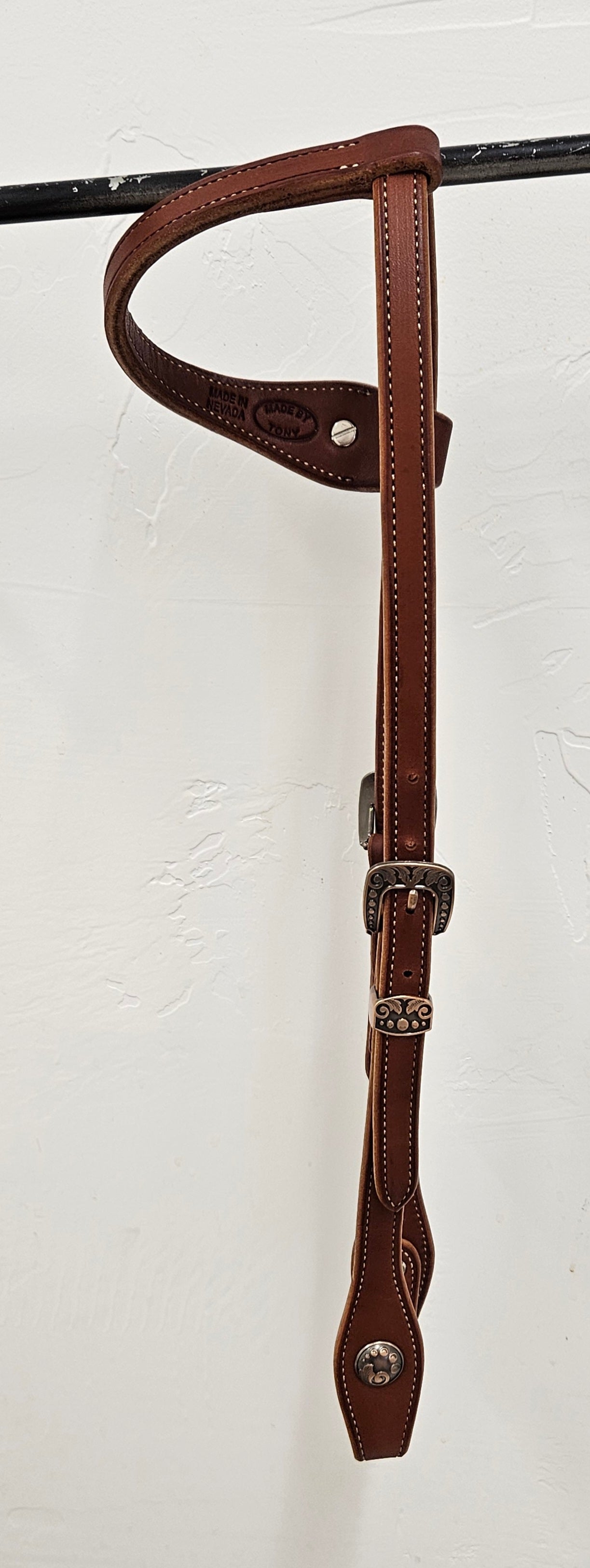 Sliding ear headstall