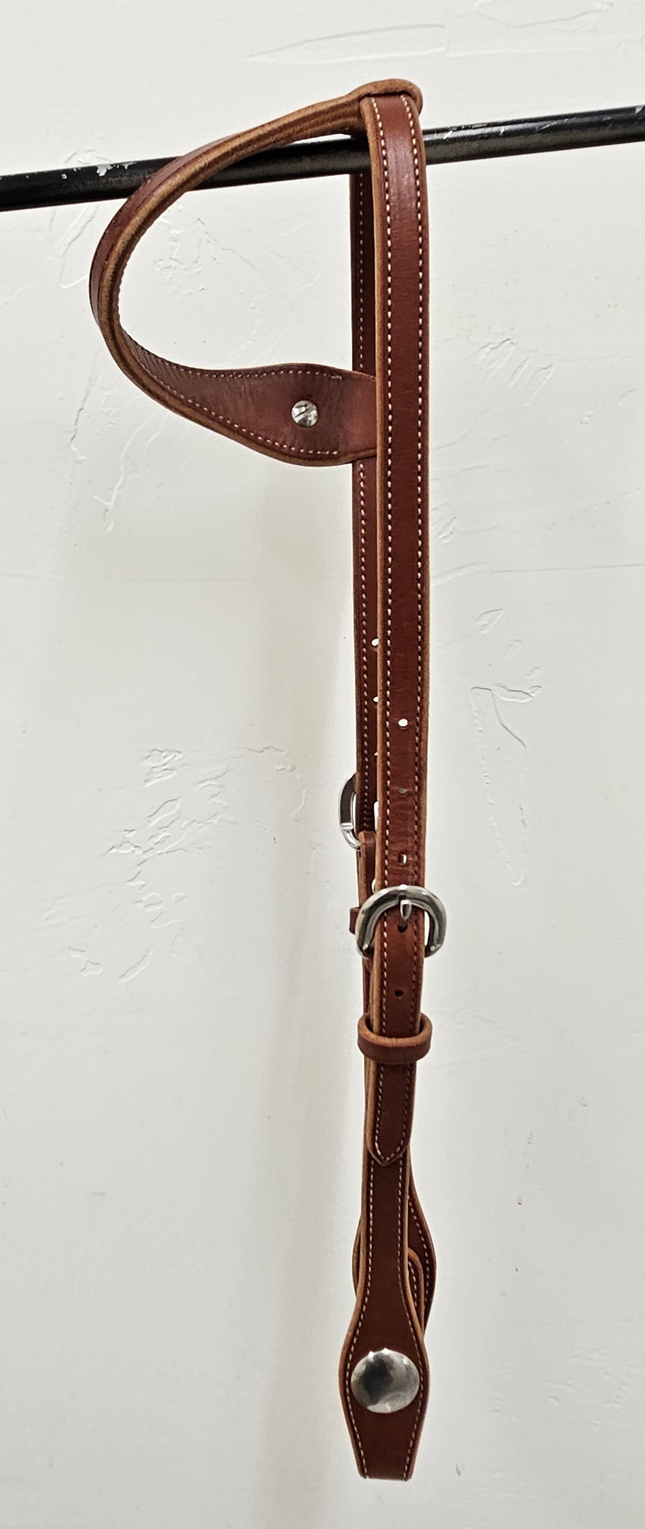Sliding ear headstall