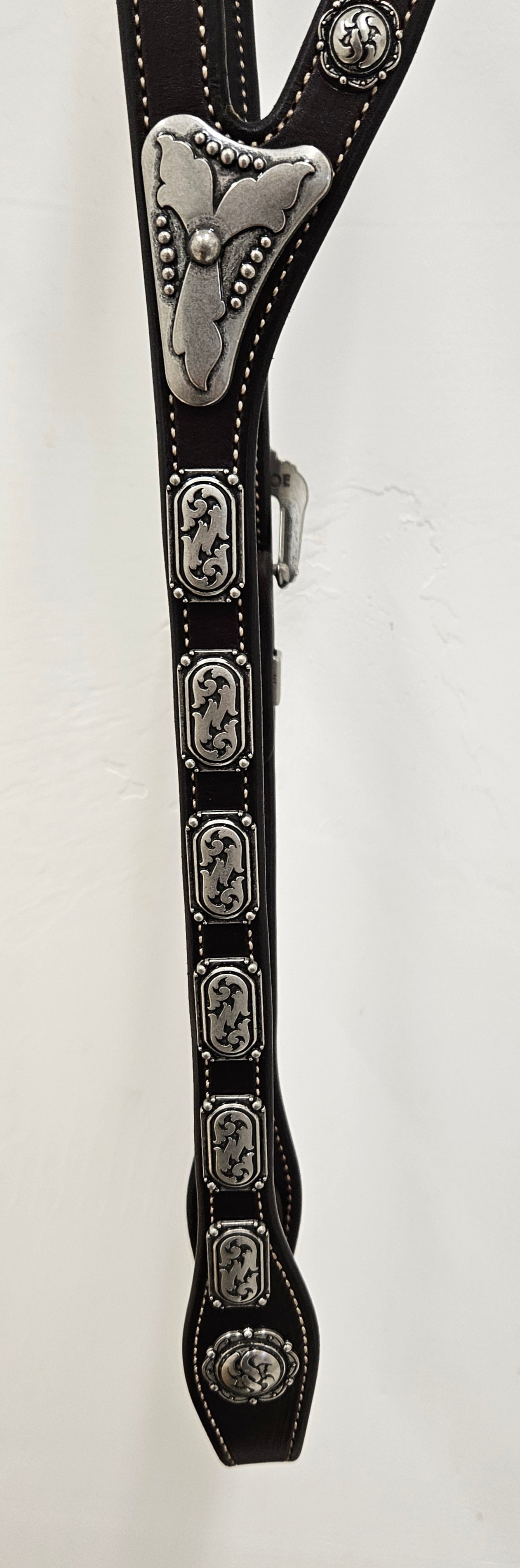 Shaped split ear headstall