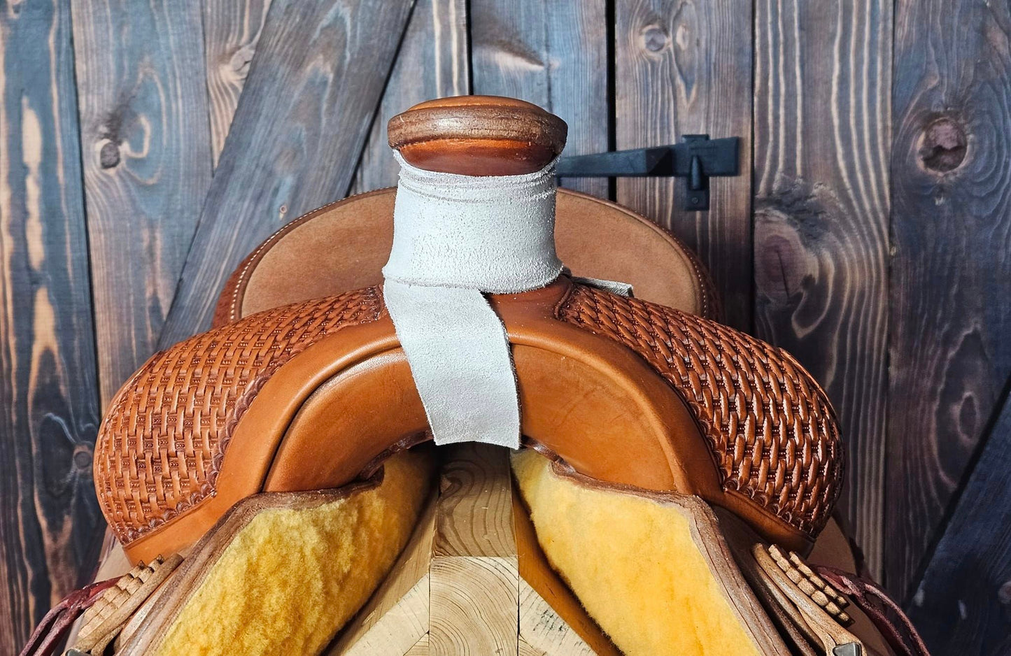 Modified Association Saddle