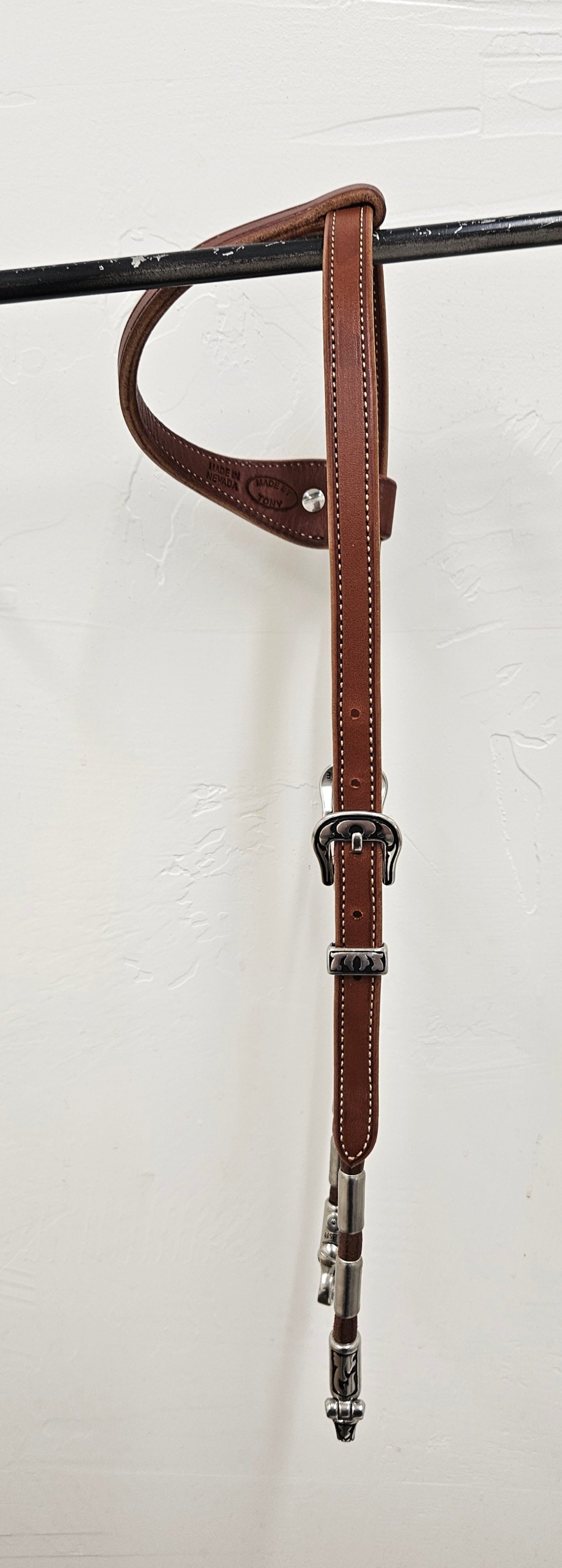 Round cheek sliding ear headstall