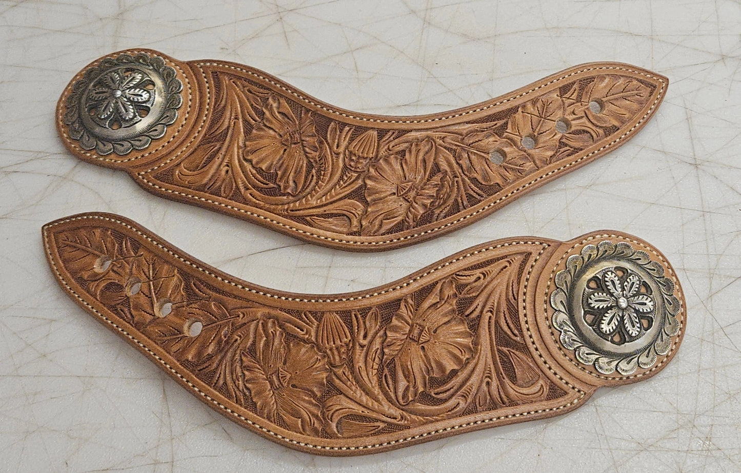 Dove wing spur straps