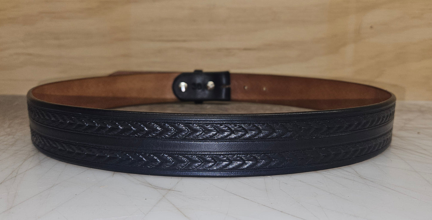 Dark blue running leaf belt