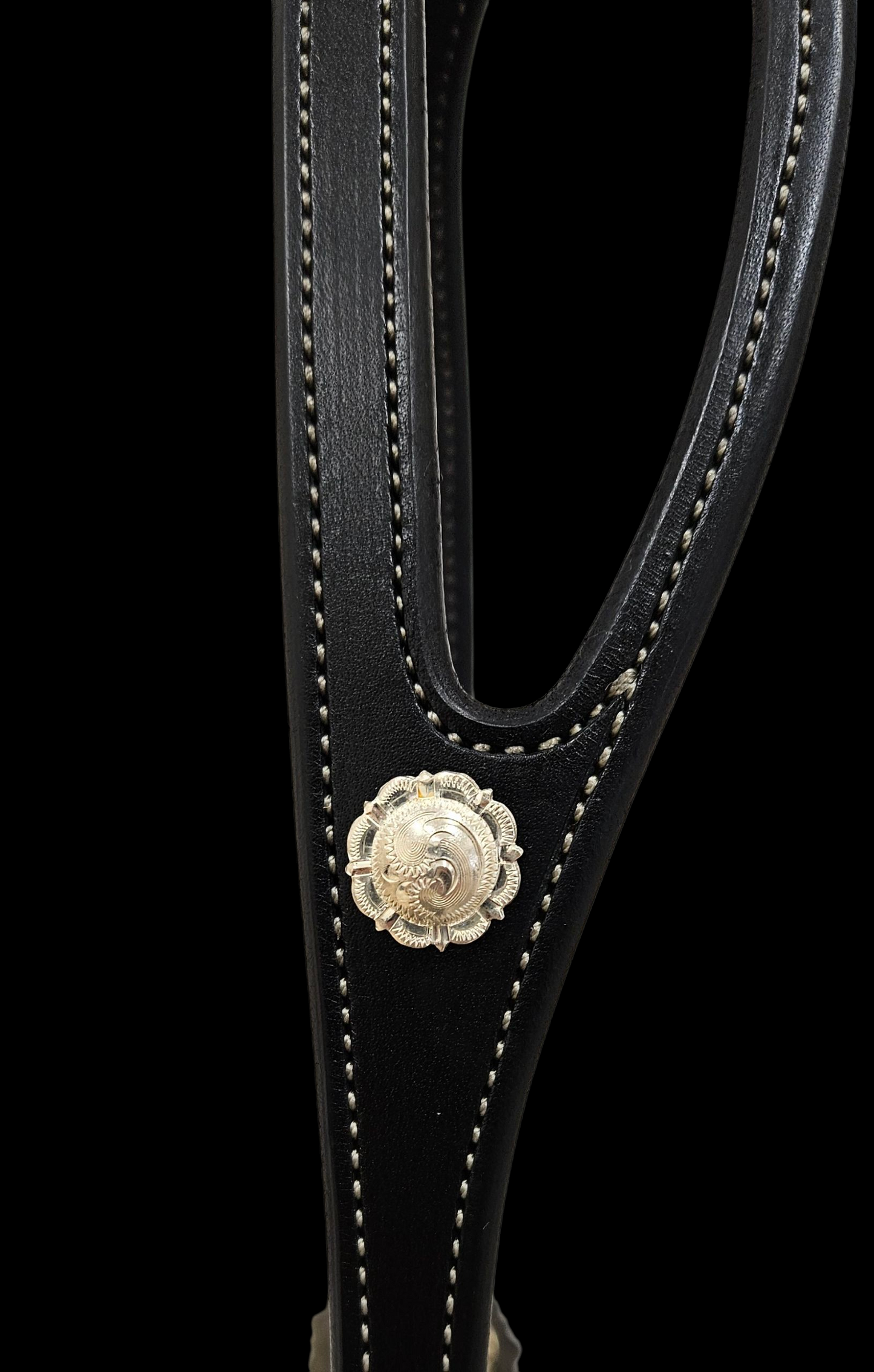 Shaped split ear headstall